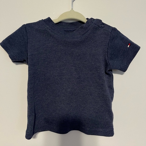 LOT 3-6 month onesies & t-shirts - Picture 11 of 12